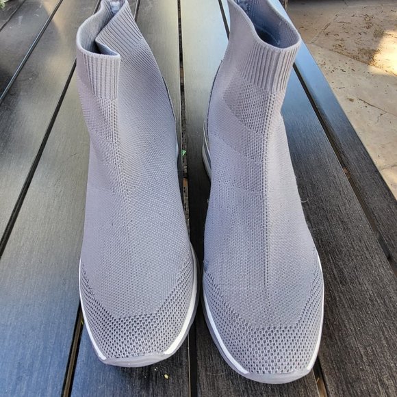 Slip-On Loradonna Sneaker Booties - Picture 2 of 10